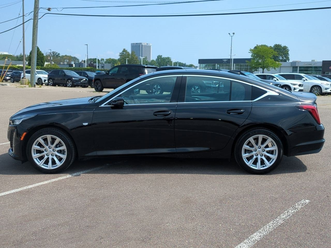 Thumbnail: 2022 Cadillac CT5 - 3