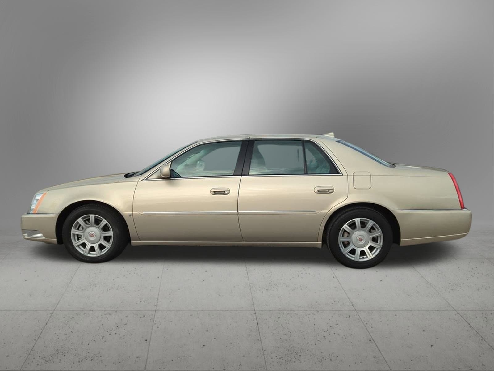 Thumbnail: 2009 Cadillac DTS - 3