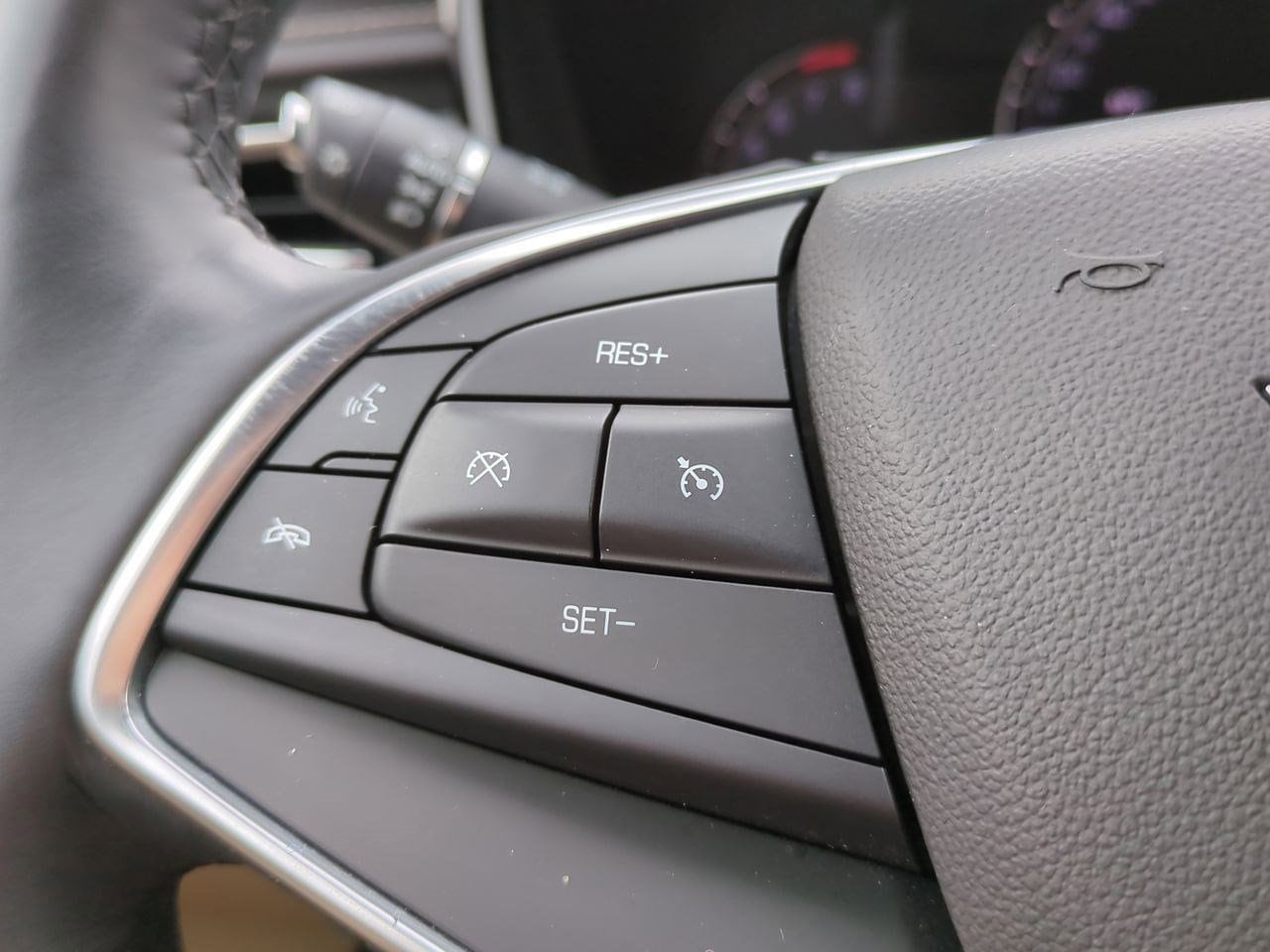 Thumbnail: 2022 Cadillac XT5 - 24