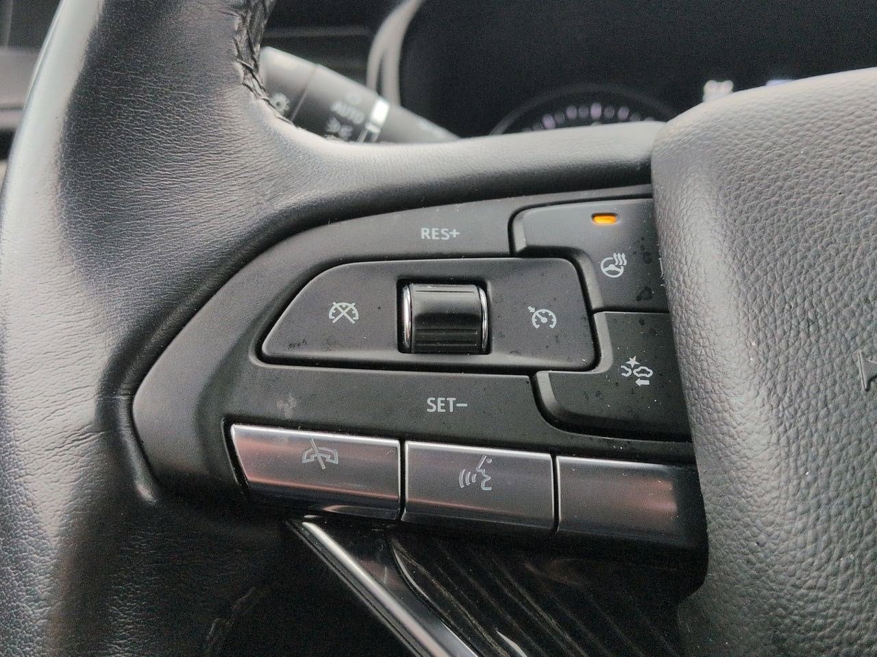 Thumbnail: 2023 Cadillac XT6 - 25