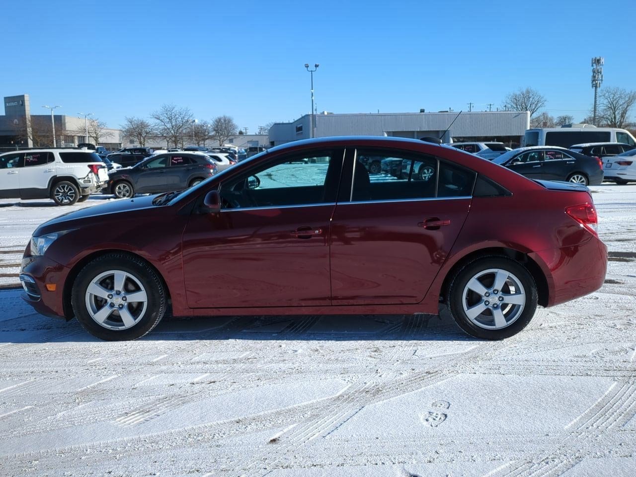 Thumbnail: 2016 Chevrolet Cruze - 3