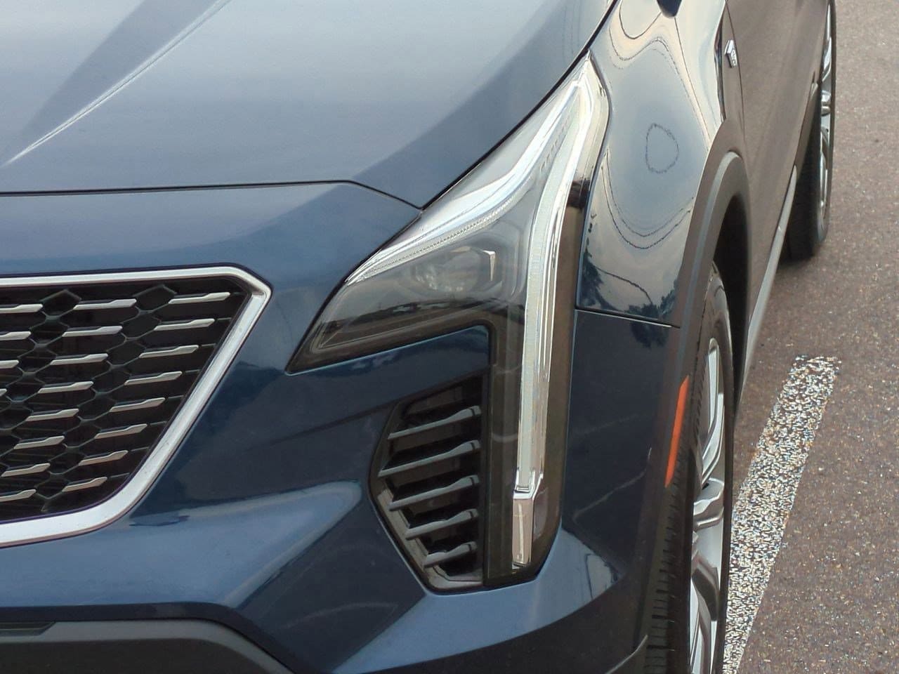 Thumbnail: 2021 Cadillac XT4 - 10