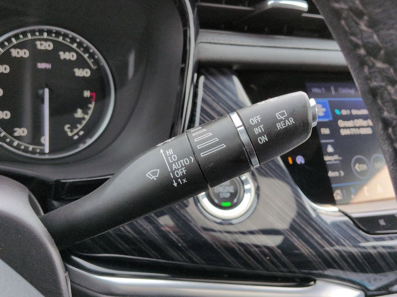 Thumbnail: 2024 Cadillac XT6 - 27