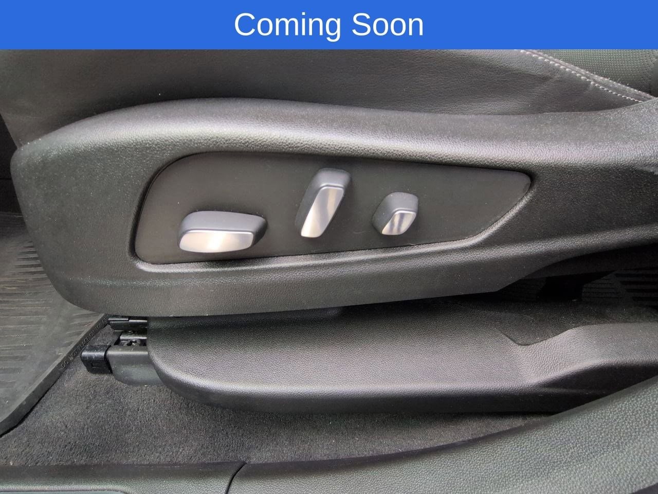 Thumbnail: 2024 Cadillac XT5 - 17