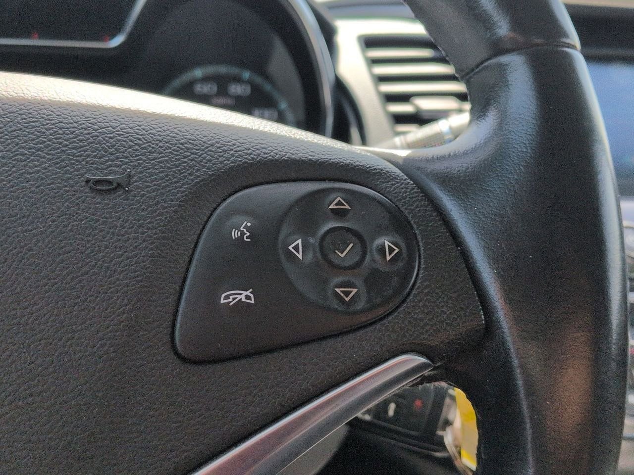 Thumbnail: 2015 Chevrolet Impala - 24