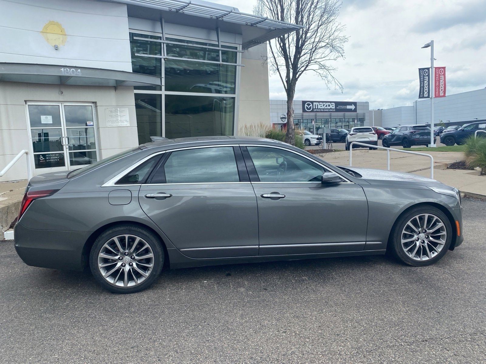Thumbnail: 2017 Cadillac CT6 - 5