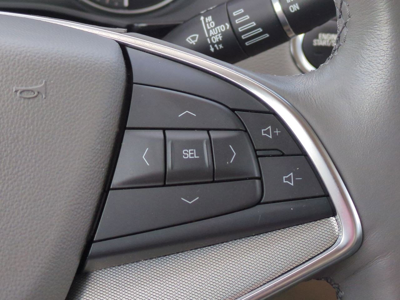 Thumbnail: 2023 Cadillac XT5 - 25