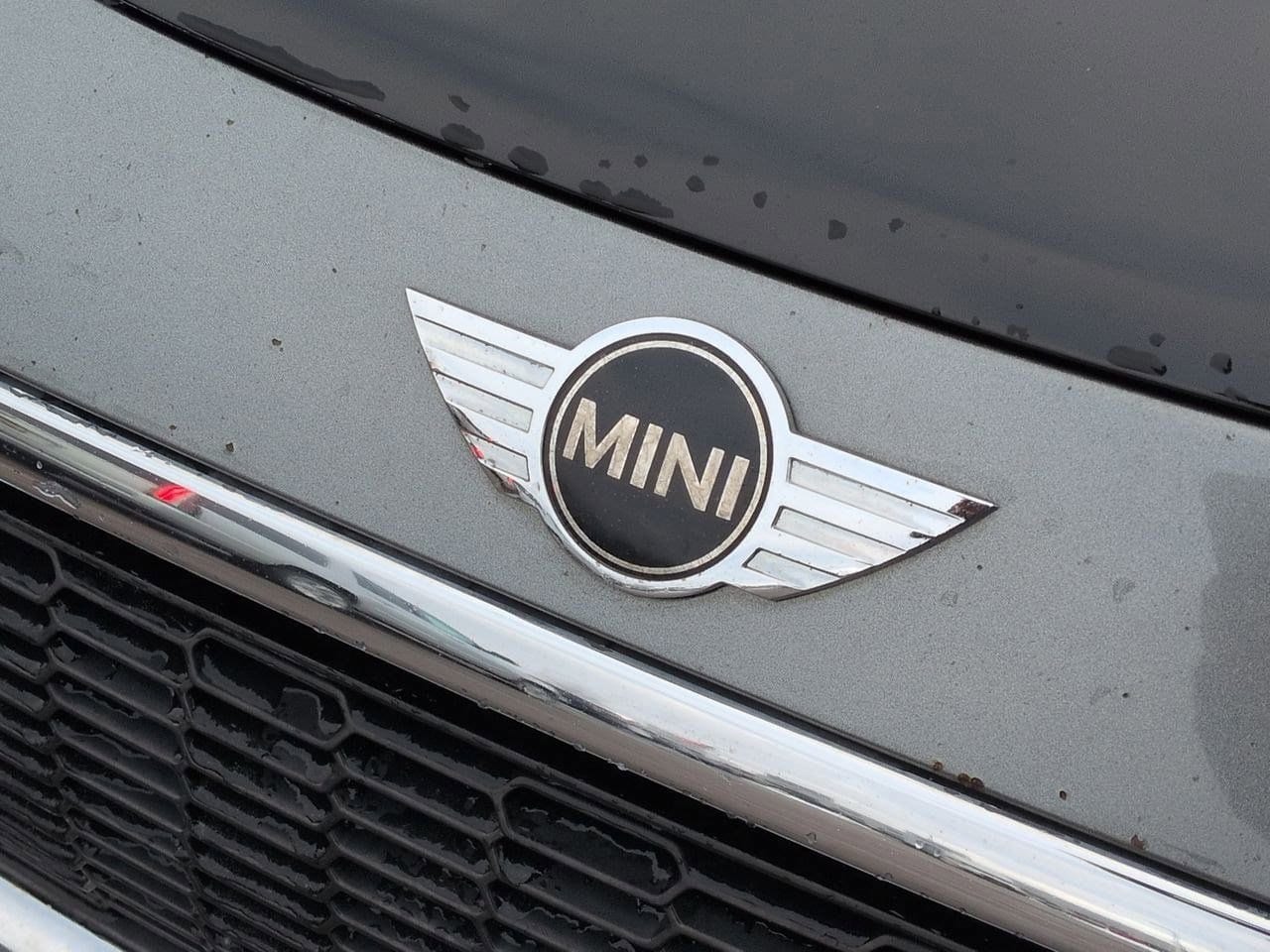 Thumbnail: 2009 MINI Cooper Hardtop - 11