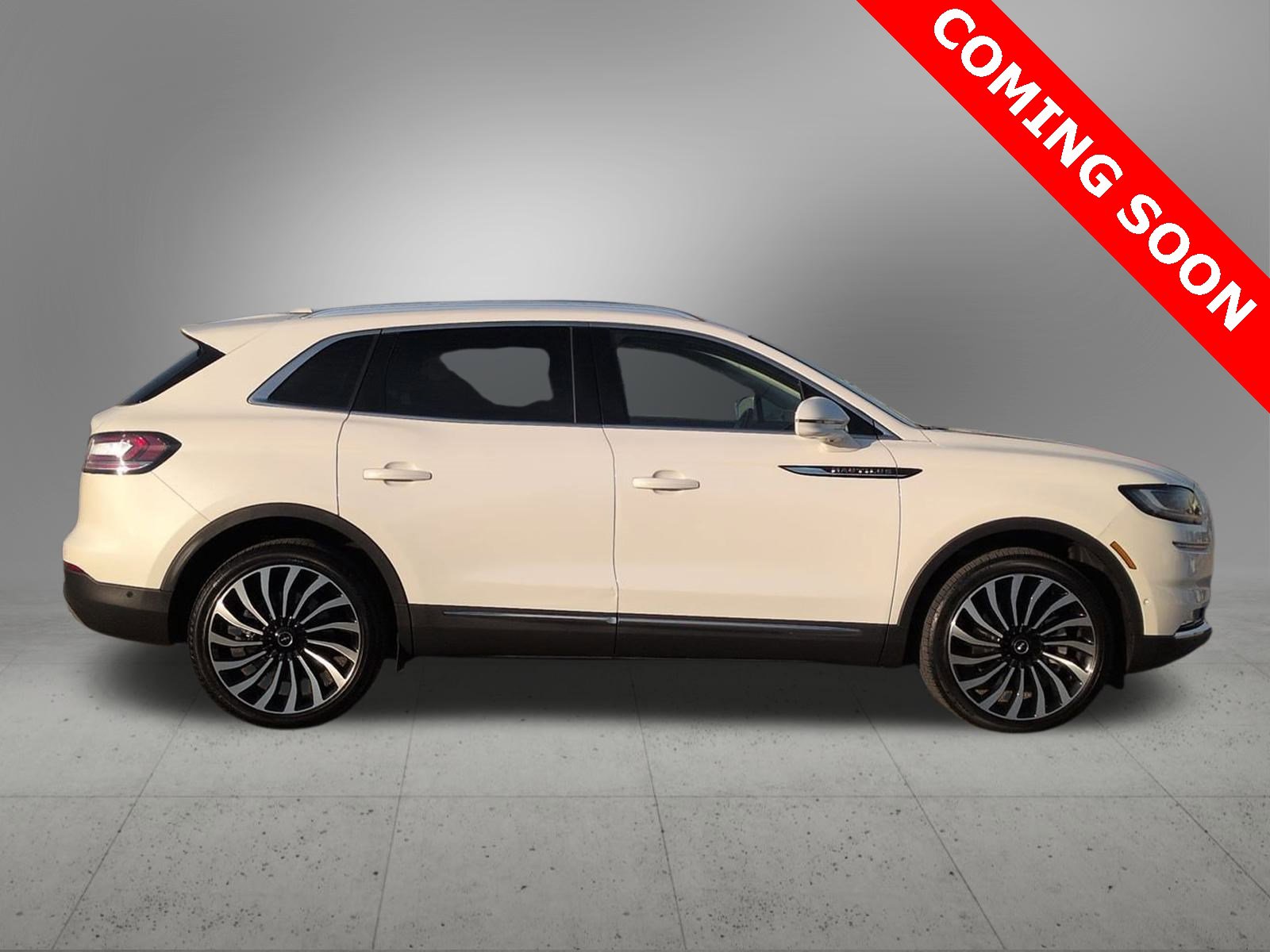 Thumbnail: 2023 Lincoln Nautilus - 7