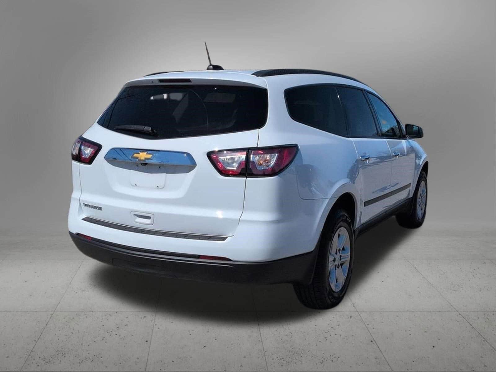 Thumbnail: 2017 Chevrolet Traverse - 6