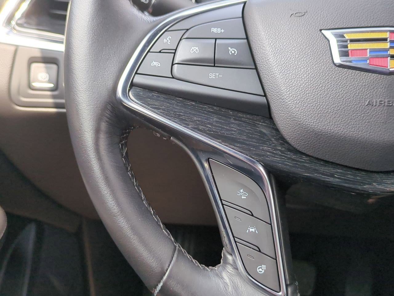 Thumbnail: 2023 Cadillac XT5 - 23