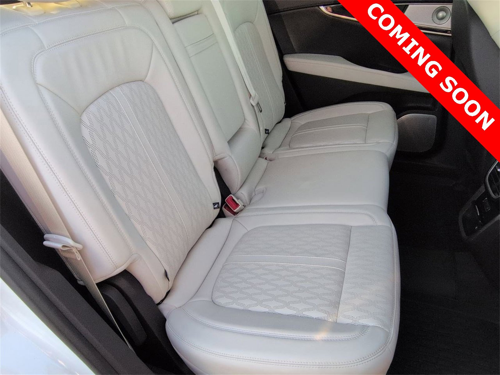 Thumbnail: 2023 Lincoln Nautilus - 21