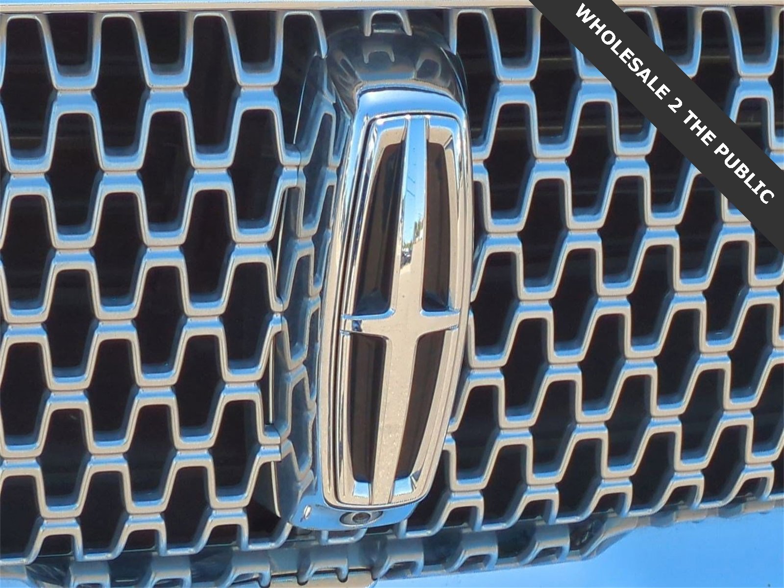 Thumbnail: 2018 Lincoln Continental - 11