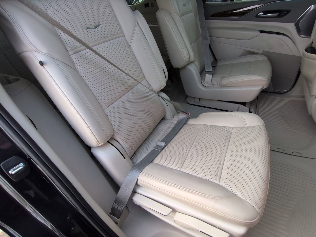 Thumbnail: 2022 Cadillac Escalade - 21