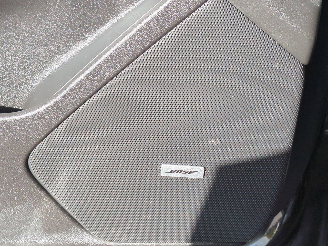 Thumbnail: 2024 Cadillac XT6 - 32