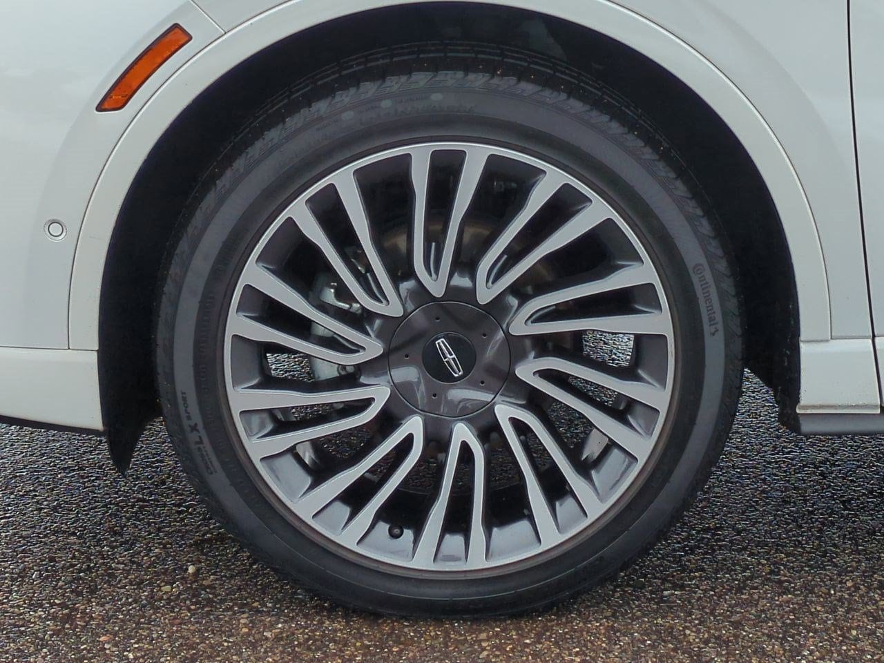 Thumbnail: 2022 Lincoln Corsair - 12