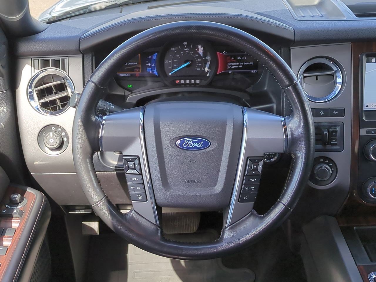 2017 Ford Expedition Platinum 23