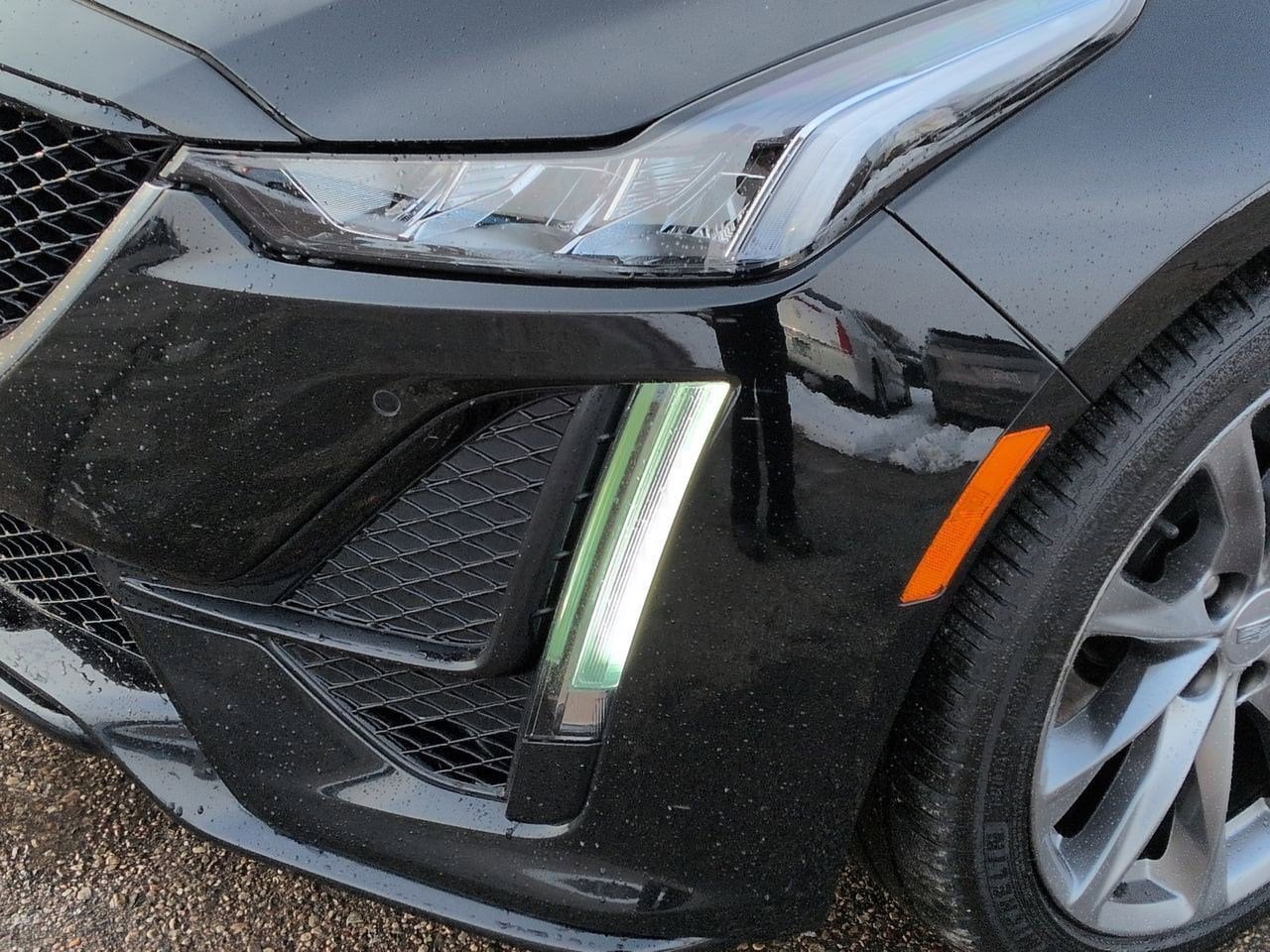 Thumbnail: 2023 Cadillac CT5 - 10