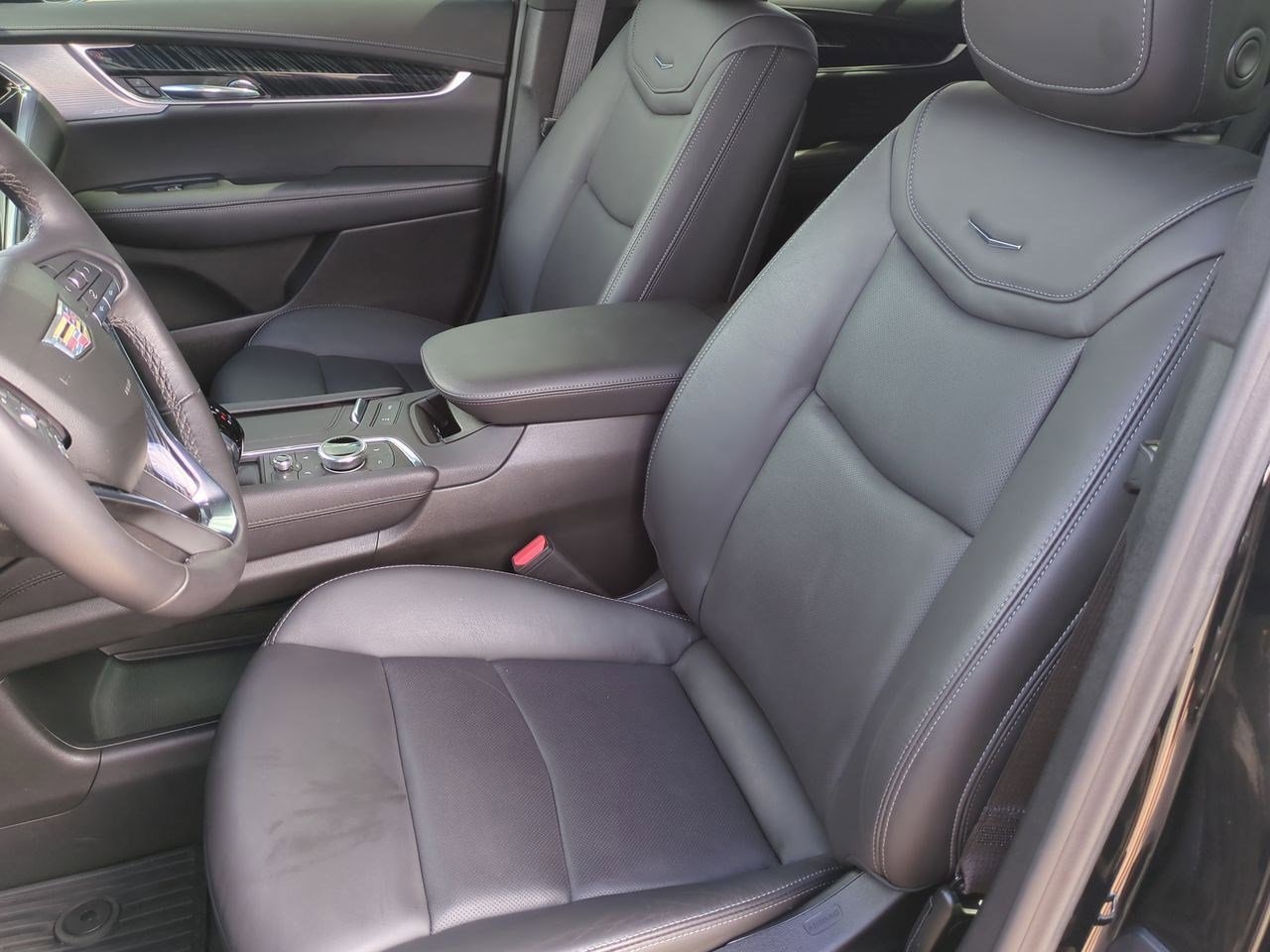 Thumbnail: 2024 Cadillac XT6 - 15