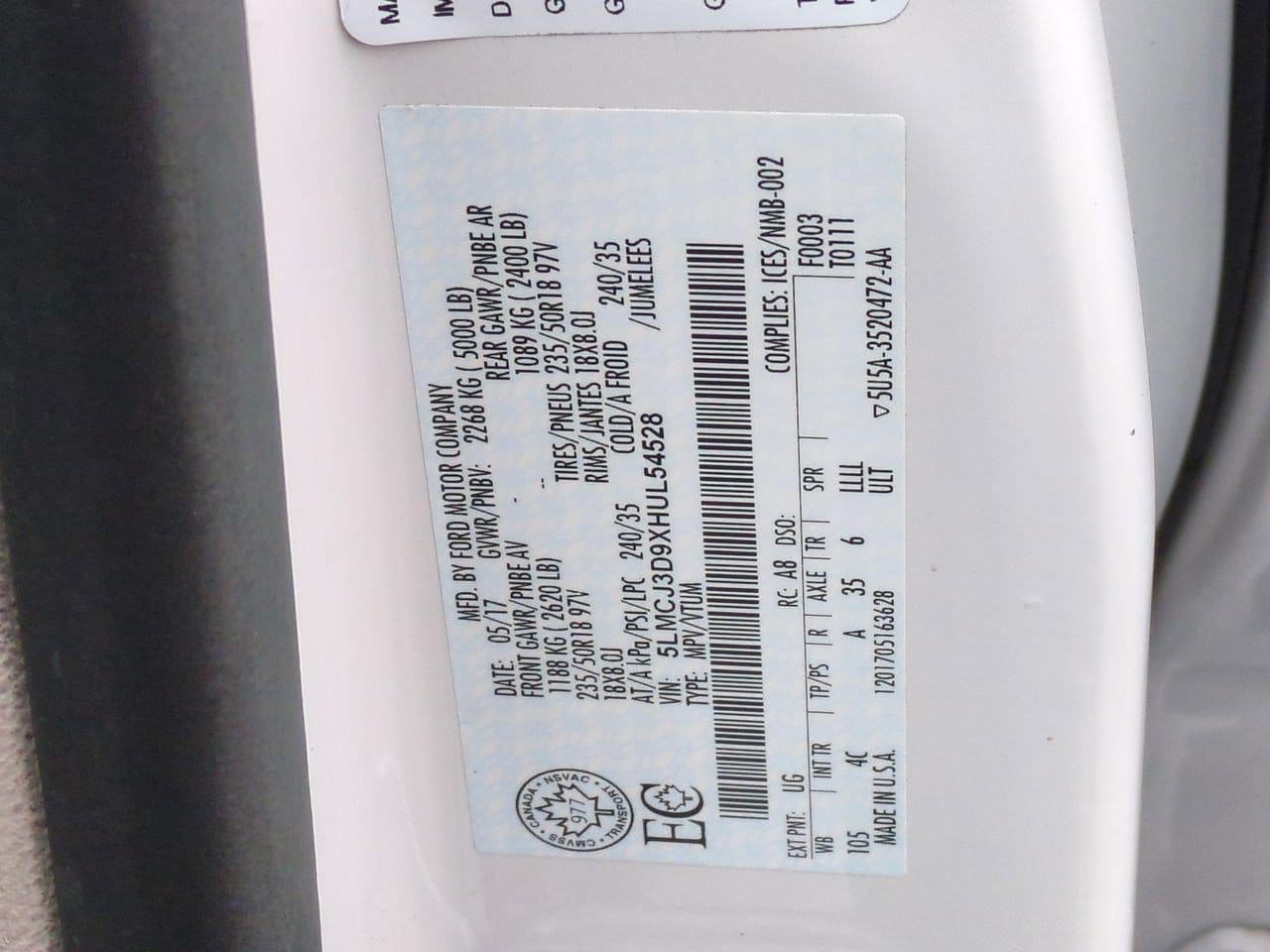 Thumbnail: 2017 Lincoln MKC - 37