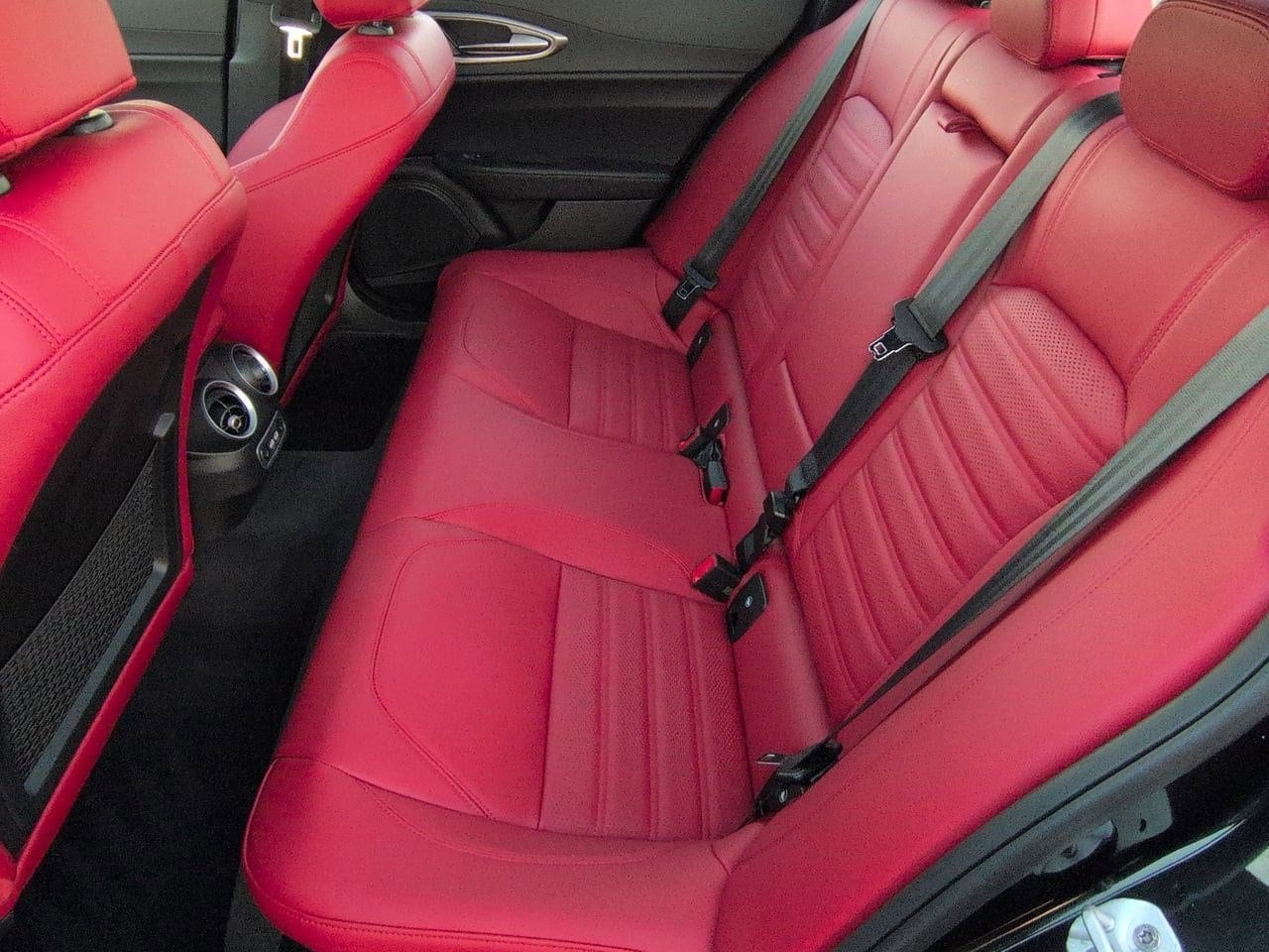 Thumbnail: 2024 Alfa Romeo Giulia - 19