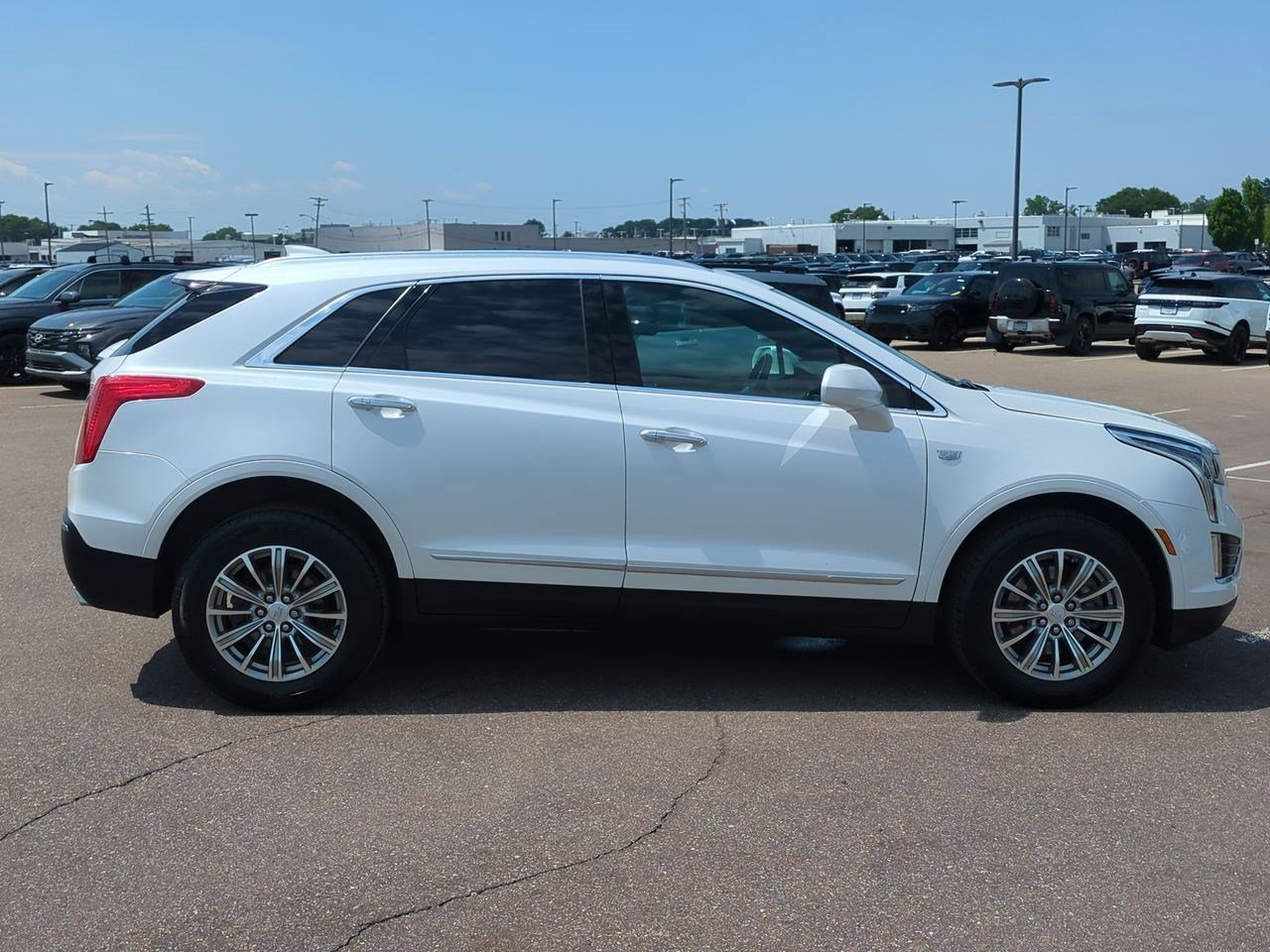 Thumbnail: 2017 Cadillac XT5 - 7
