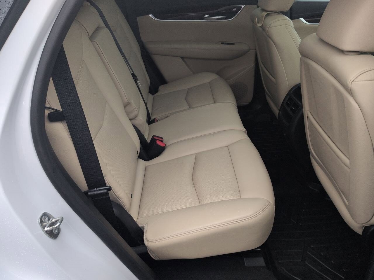 Thumbnail: 2017 Cadillac XT5 - 21