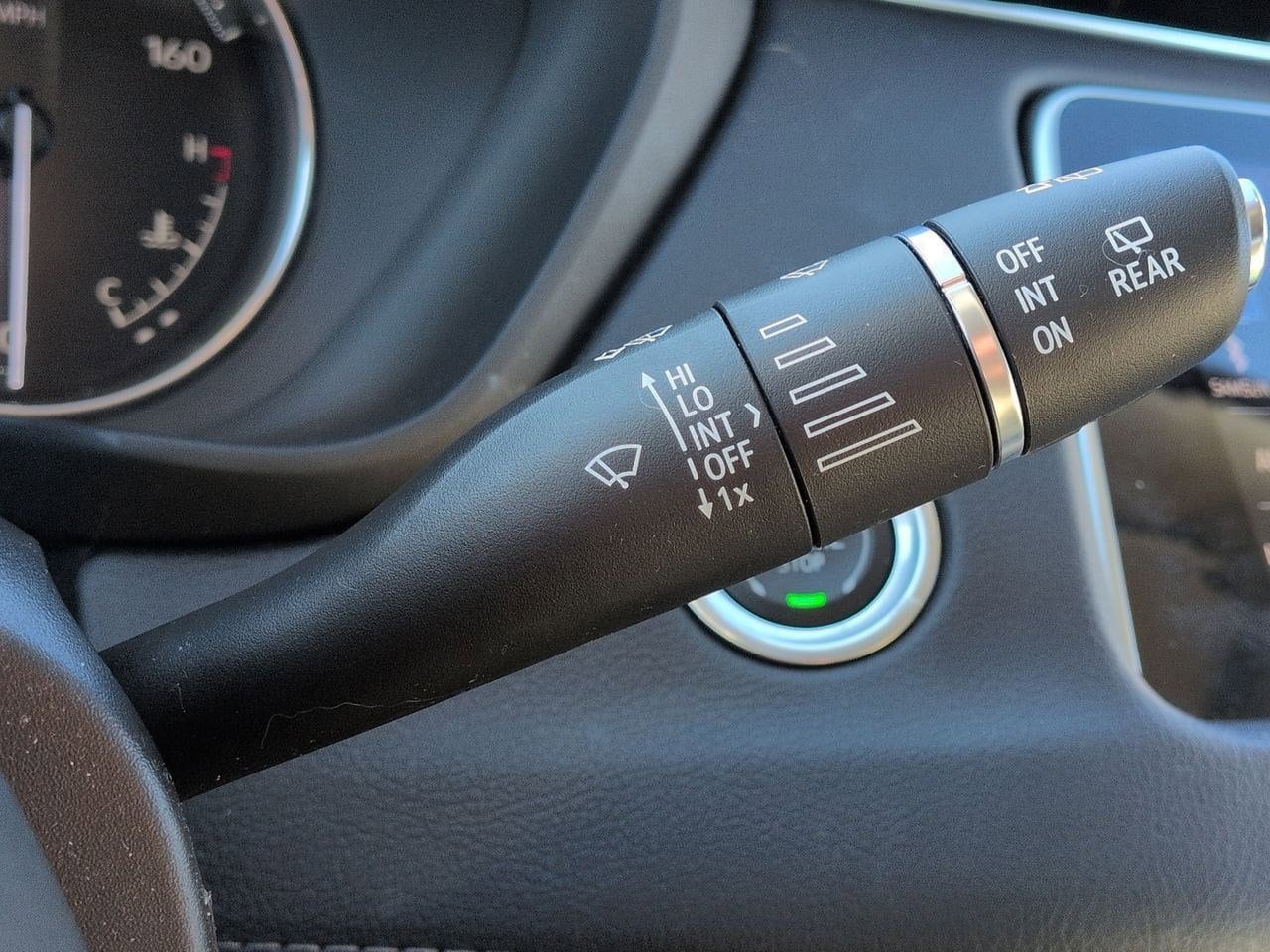 Thumbnail: 2022 Cadillac XT4 - 25