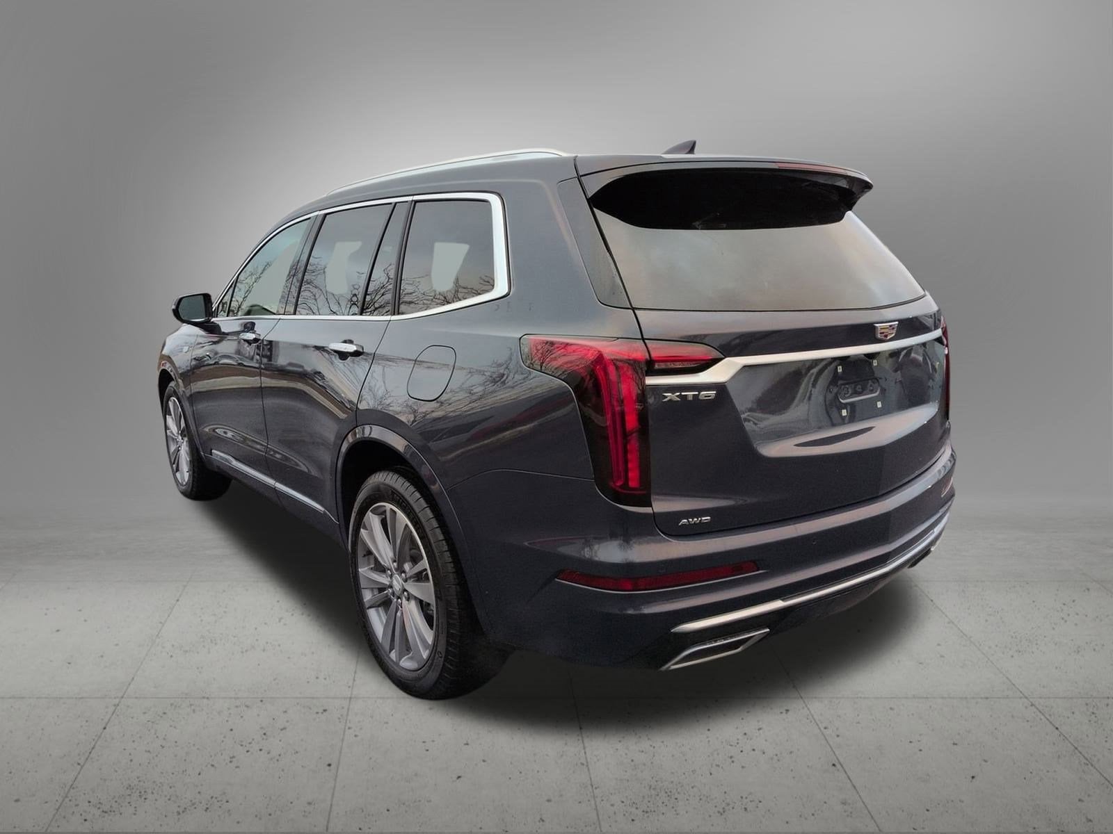 Thumbnail: 2025 Cadillac XT6 - 4