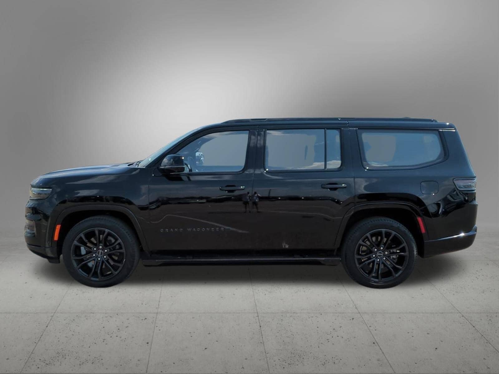 Thumbnail: 2023 Jeep Grand Wagoneer - 3