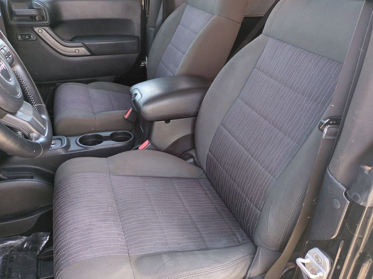 Thumbnail: 2012 Jeep Wrangler - 14