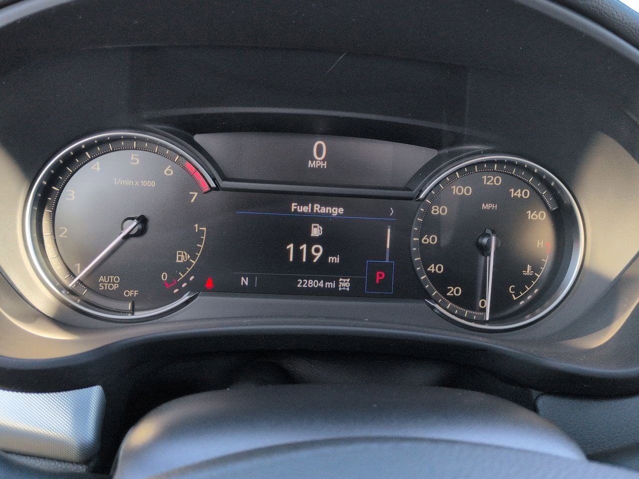 Thumbnail: 2023 Cadillac XT4 - 32