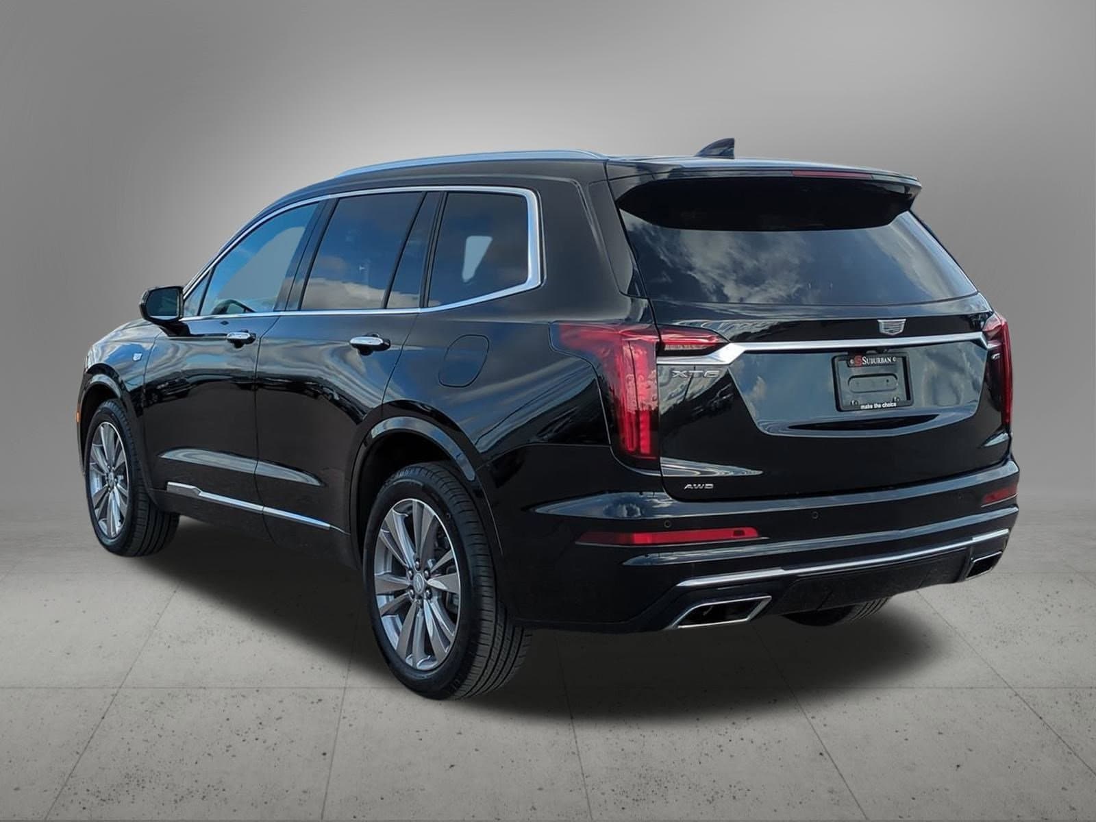 Thumbnail: 2024 Cadillac XT6 - 4