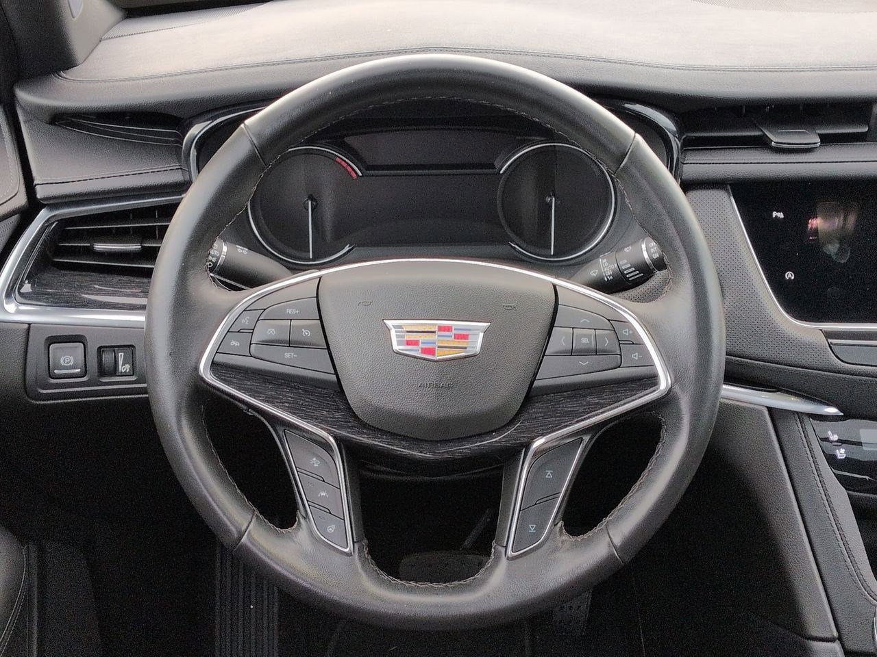 Thumbnail: 2023 Cadillac XT5 - 24