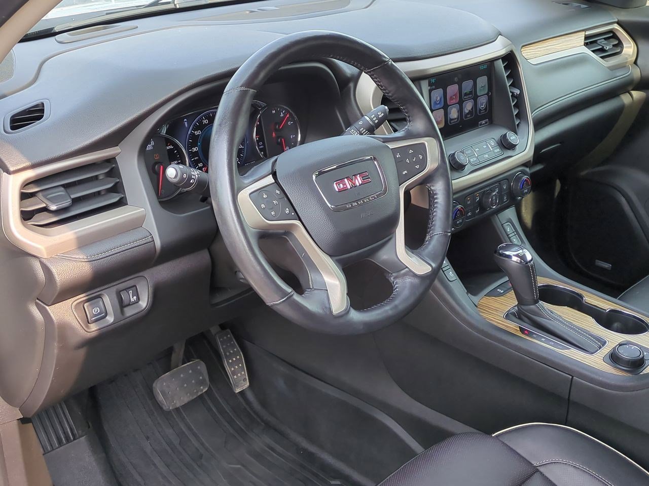 Thumbnail: 2017 GMC Acadia - 2