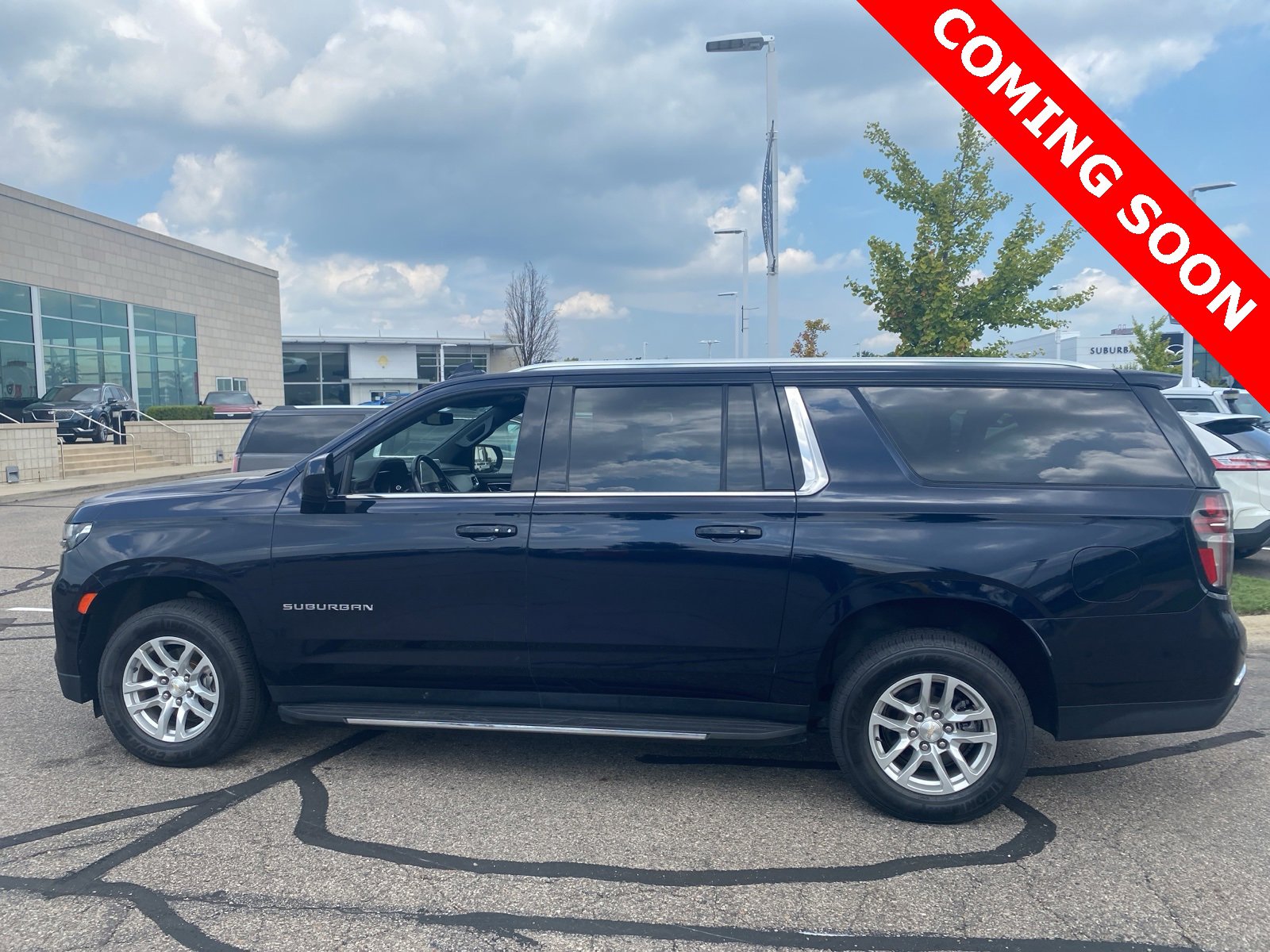Thumbnail: 2022 Chevrolet Suburban - 8