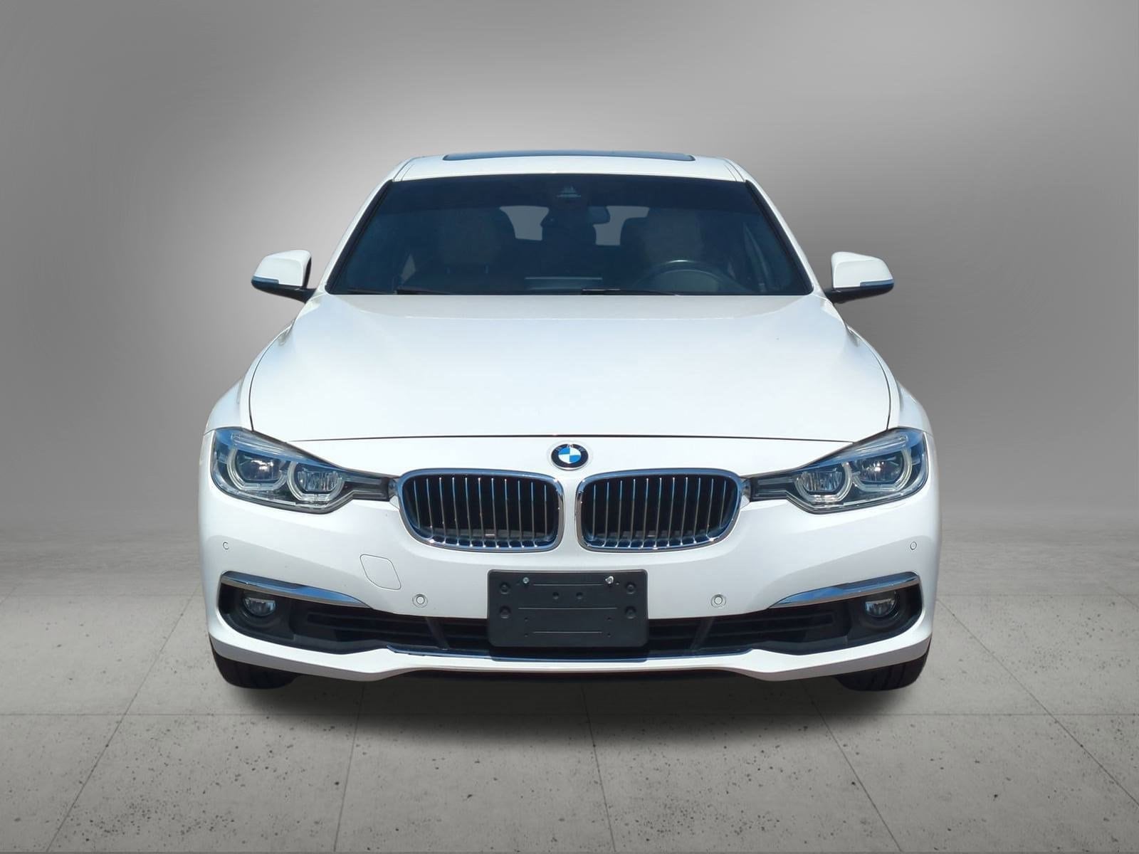 Thumbnail: 2018 BMW 3 Series - 9