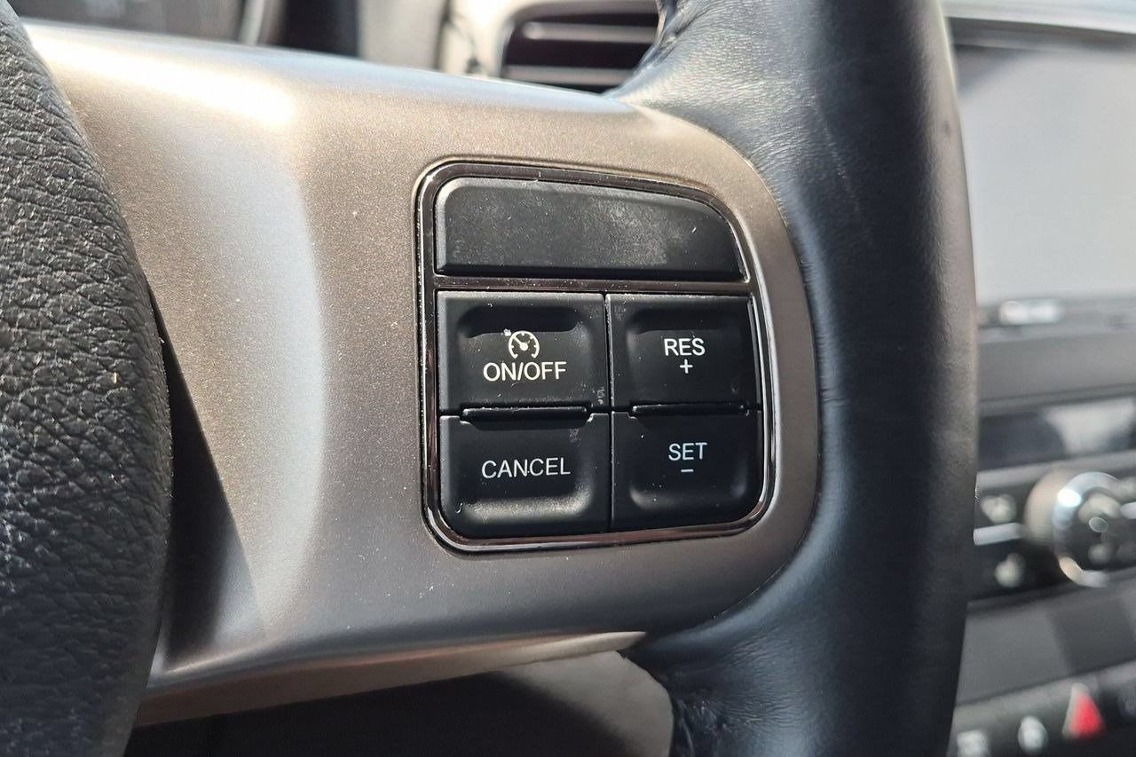 Thumbnail: 2013 Jeep Grand Cherokee - 24