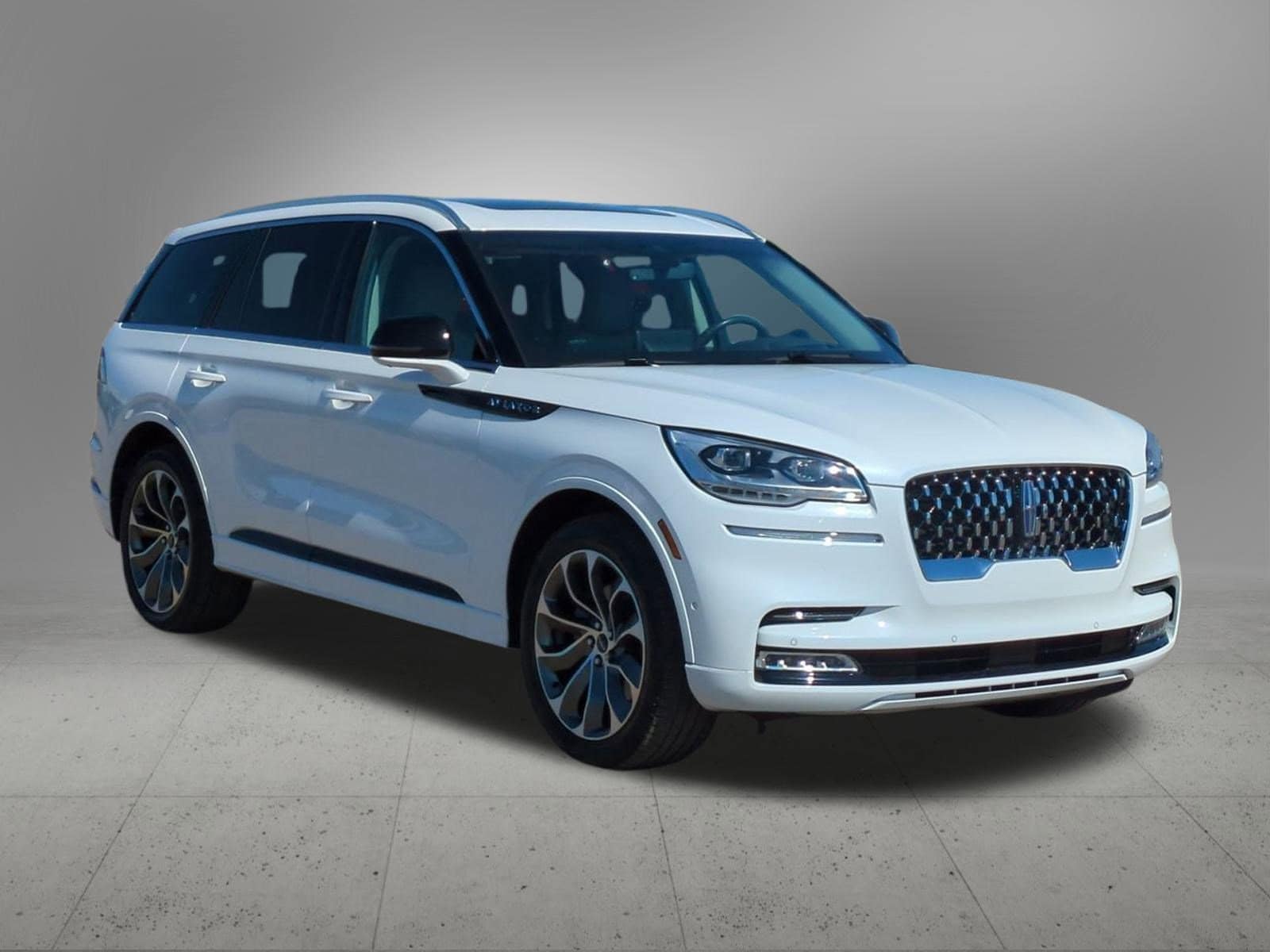 Thumbnail: 2023 Lincoln Aviator - 8