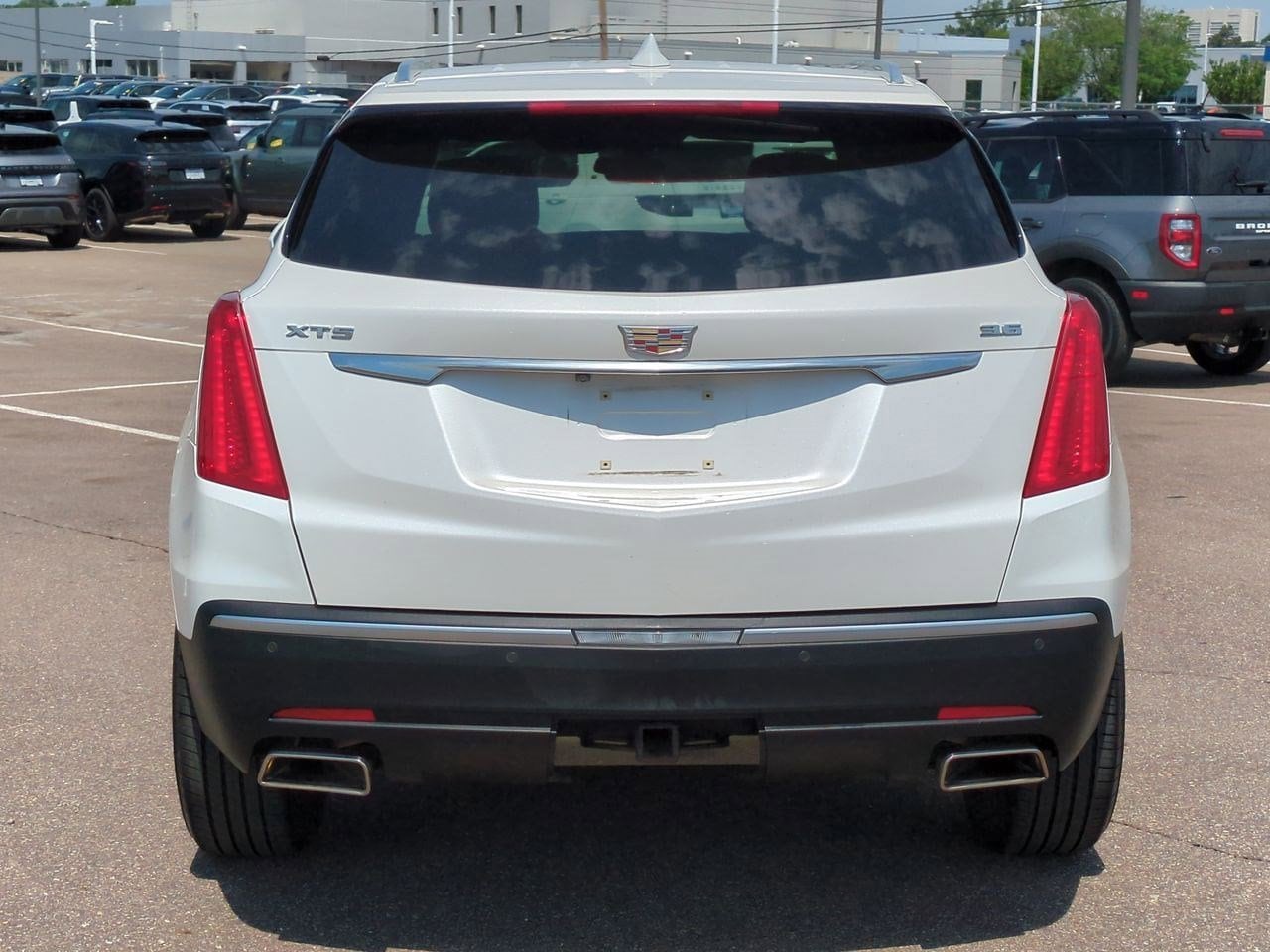 Thumbnail: 2017 Cadillac XT5 - 5