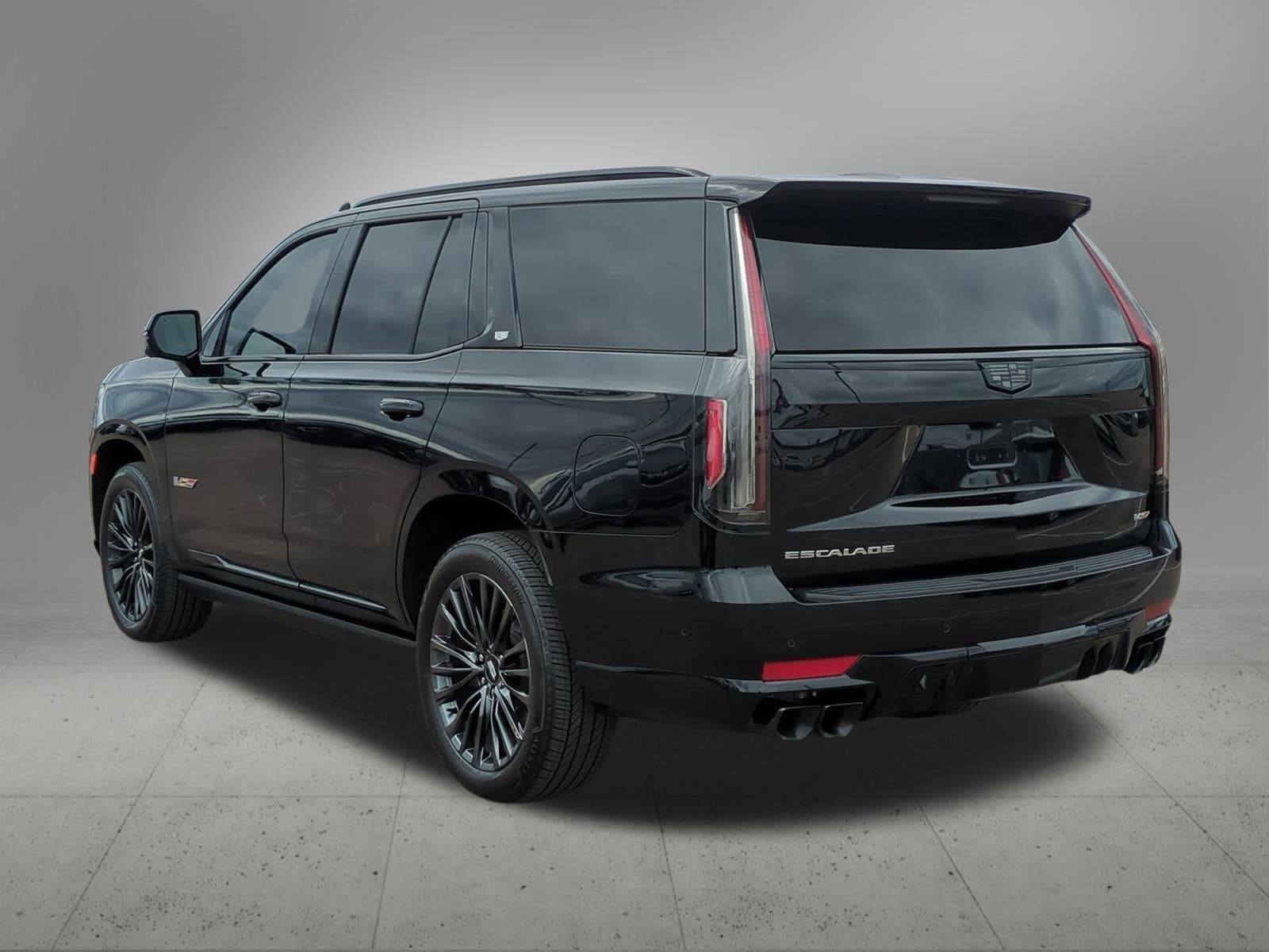 Thumbnail: 2023 Cadillac Escalade - 4