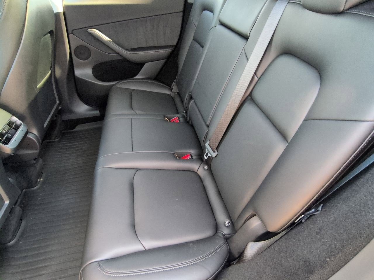 Thumbnail: 2022 Tesla Model Y - 18