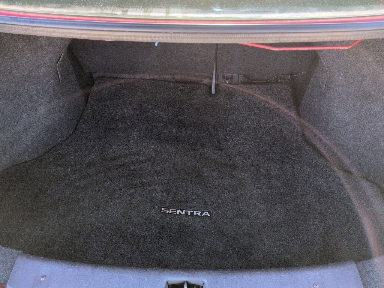 Thumbnail: 2015 Nissan Sentra - 33