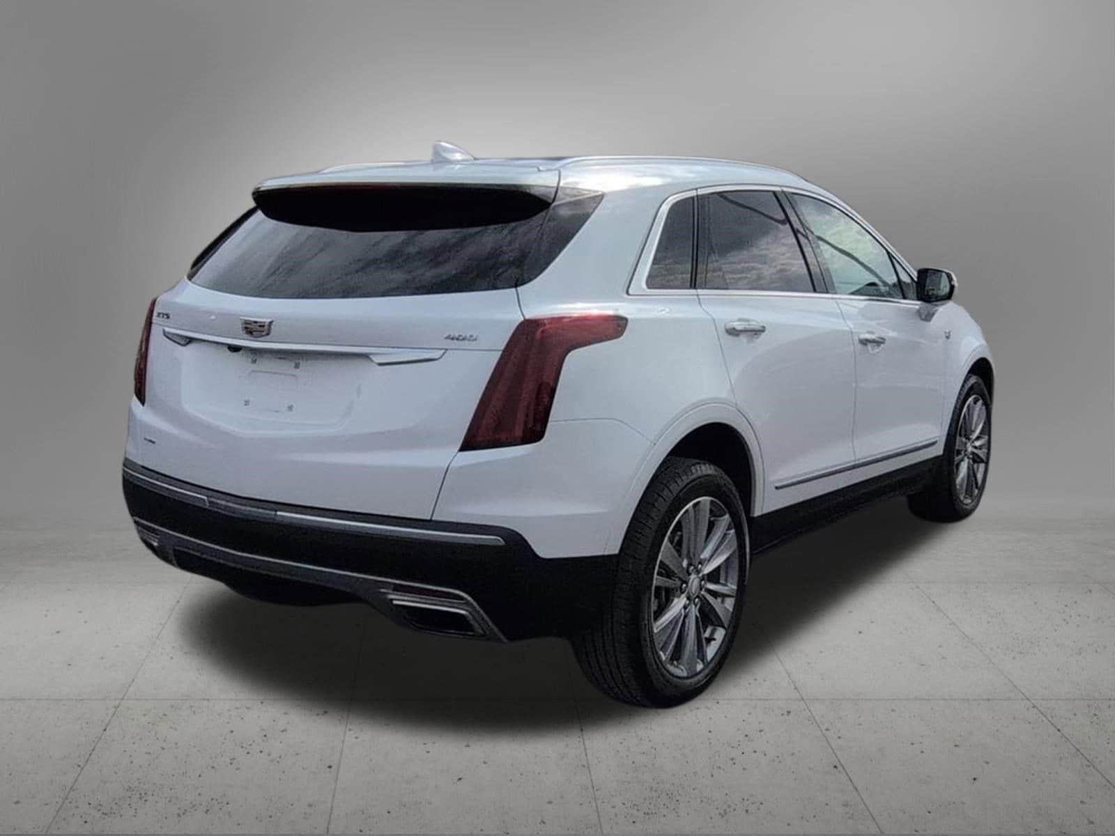 Thumbnail: 2024 Cadillac XT5 - 6