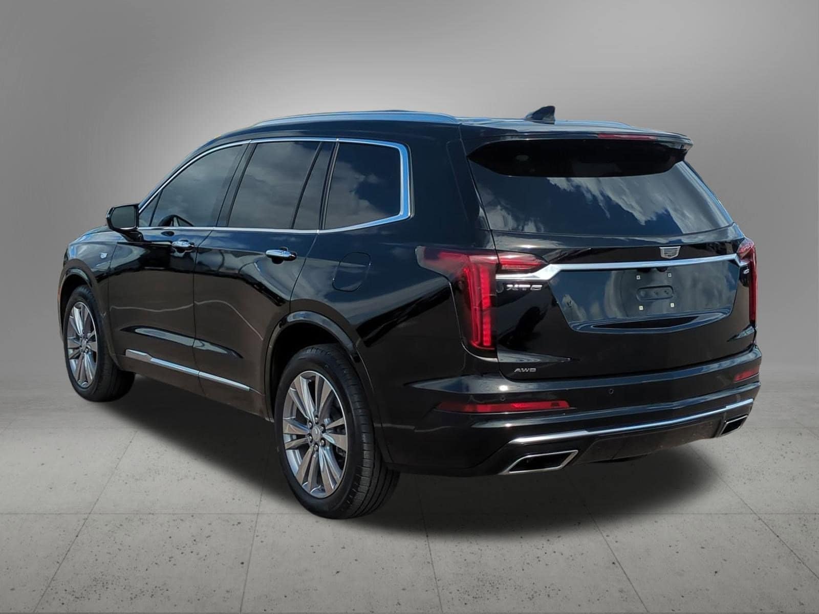 Thumbnail: 2024 Cadillac XT6 - 4