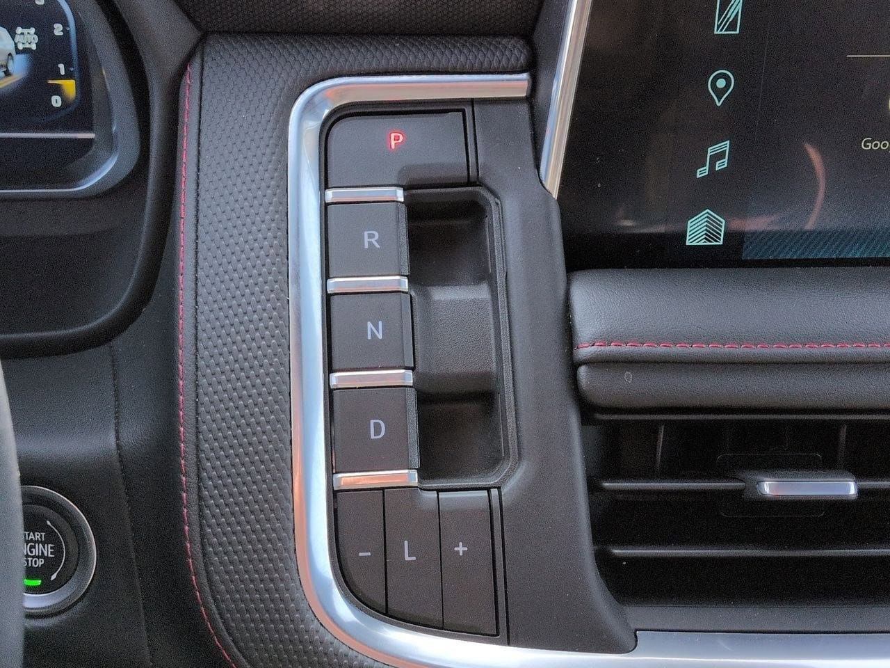 Thumbnail: 2023 Chevrolet Suburban - 32