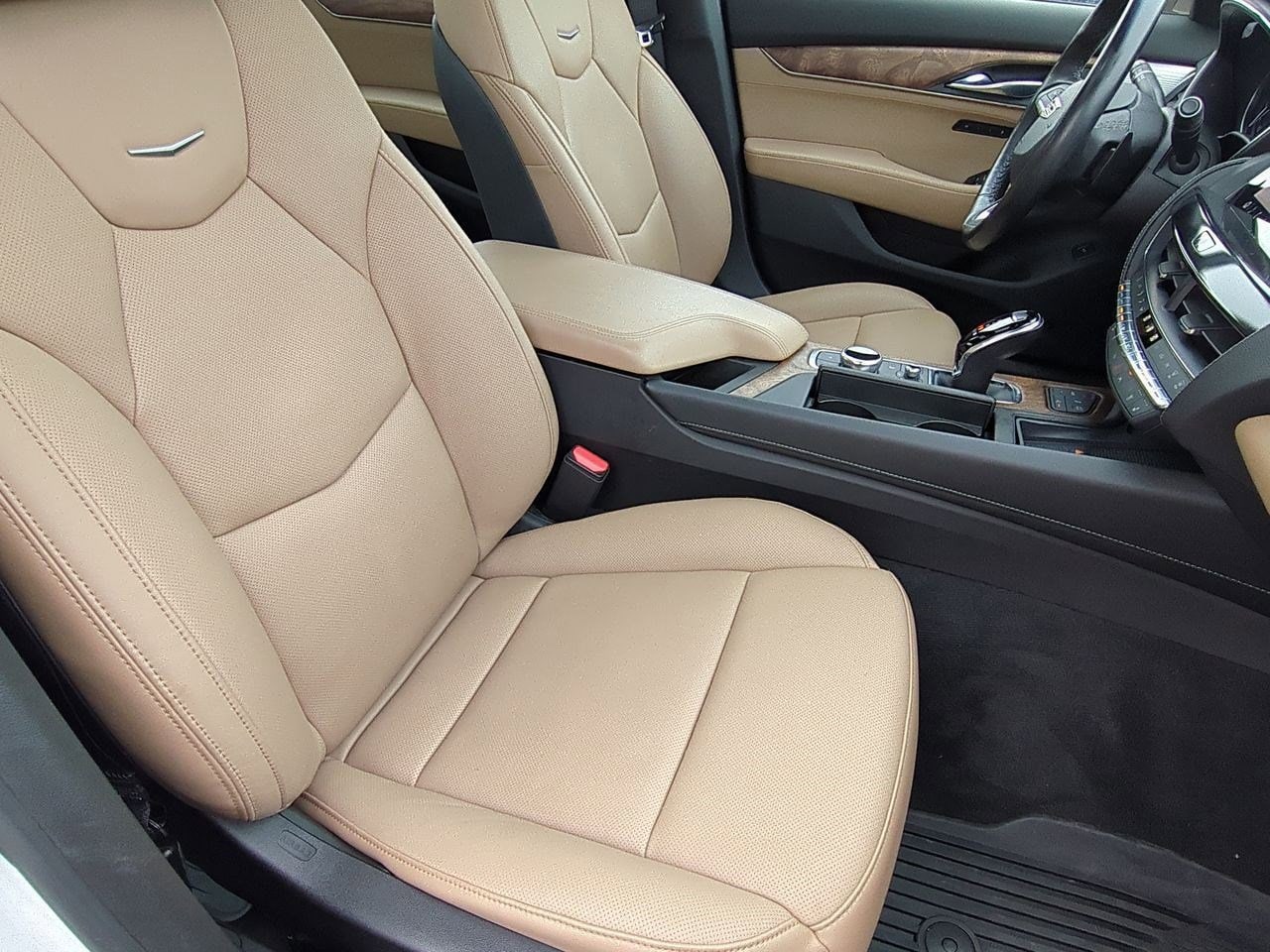 Thumbnail: 2023 Cadillac CT5 - 22