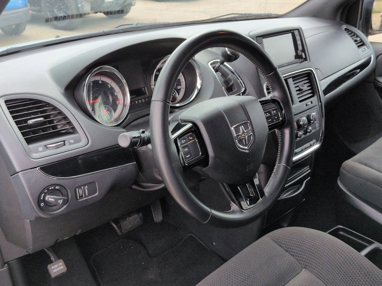 Thumbnail: 2019 Dodge Grand Caravan - 2