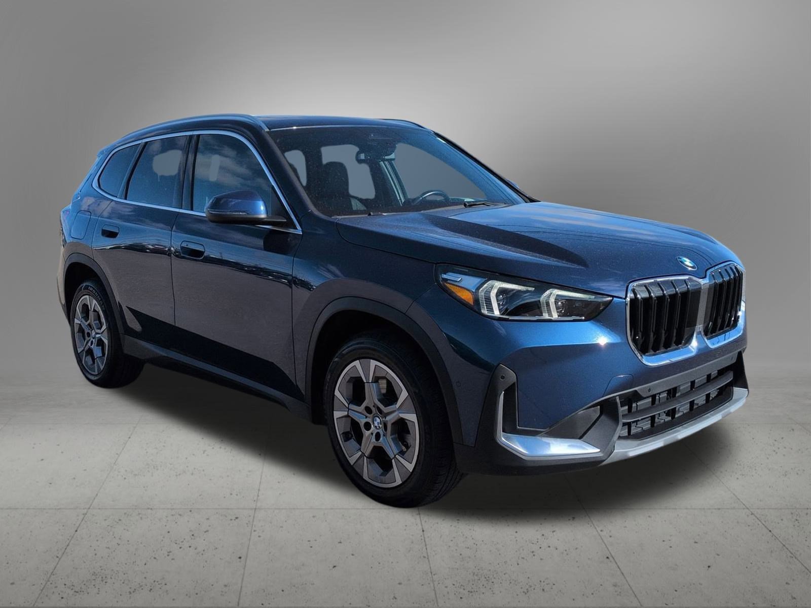 Thumbnail: 2023 BMW X1 - 8
