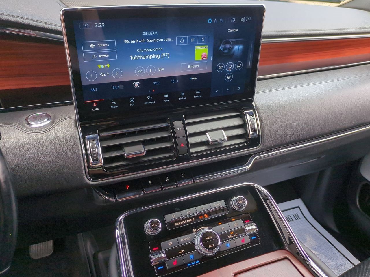 Thumbnail: 2022 Lincoln Navigator L - 27